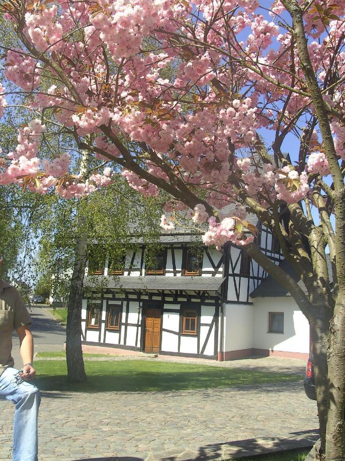 Ferienhaus Schmitt Beltheim 外观 照片